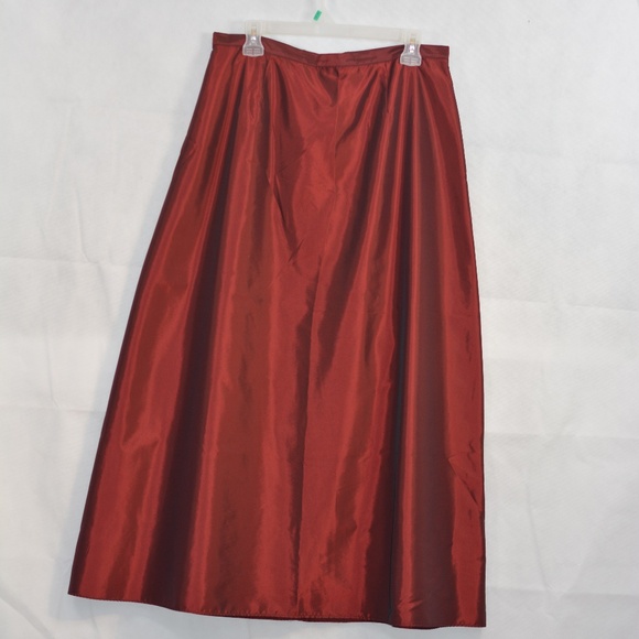 Red Long Skirt Cleo Petites 16 - Picture 2 of 3